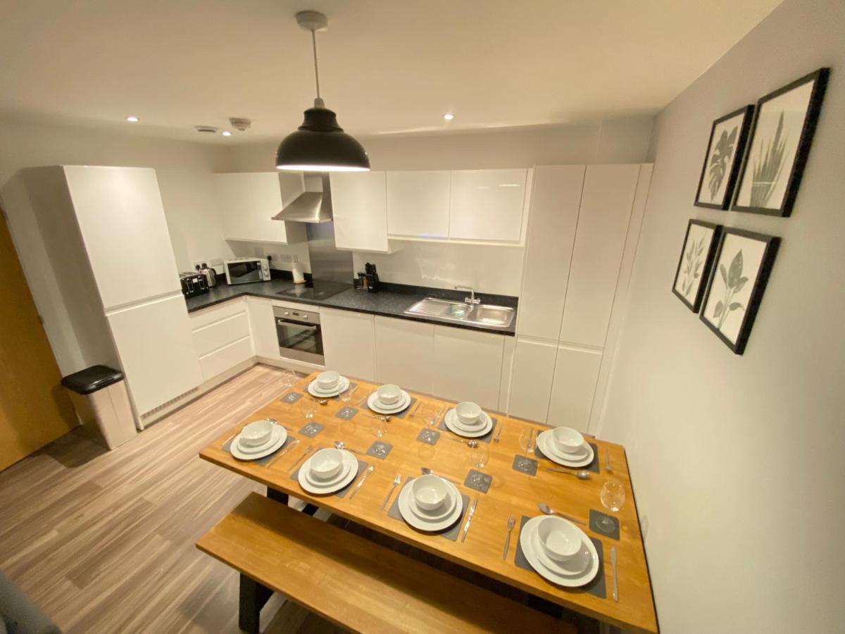 3 Bedrooms Double Or Single Beds, 2 Parking Spaces! Wifi & Smart Tv'S, Balcony Πόρτσμουθ Εξωτερικό φωτογραφία