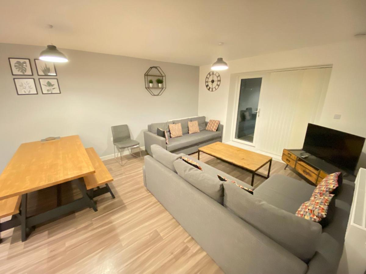 3 Bedrooms Double Or Single Beds, 2 Parking Spaces! Wifi & Smart Tv'S, Balcony Πόρτσμουθ Εξωτερικό φωτογραφία