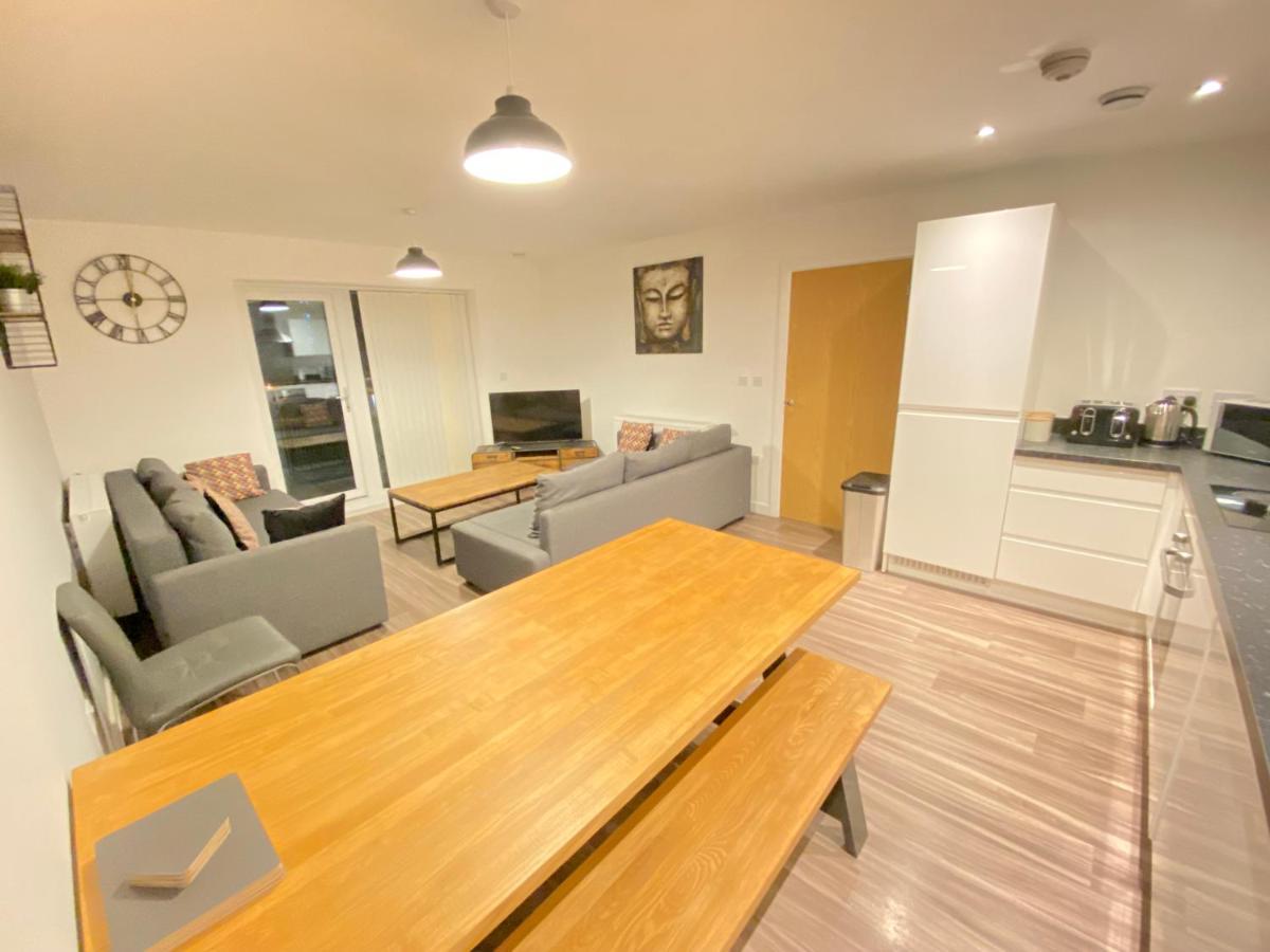 3 Bedrooms Double Or Single Beds, 2 Parking Spaces! Wifi & Smart Tv'S, Balcony Πόρτσμουθ Εξωτερικό φωτογραφία